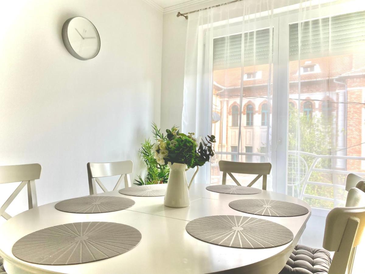 Mirell Apartman Szeged Exterior foto